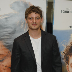 Niels Schneider à l'avant-première du film "Revenir" au cinéma UGC Ciné Cité les Halles à Paris, France, le 28 janvier 2020. © Christophe Clovis/Bestimage