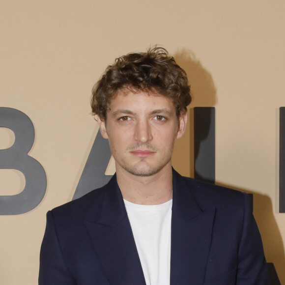 Niels Schneider - Photocall du défilé de mode Homme automne-hiver 2020/2021 "Balmain" à Paris. Le 17 janvier 2020 © Veeren Ramsamy-Christophe Clovis / Bestimage