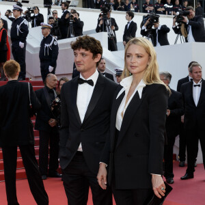 Niels Schneider et sa compagne Virginie Efira - Montée des marches du film "Hors Normes" pour la clôture du 72ème Festival International du Film de Cannes. Le 25 mai 2019 © Jacovides-Moreau / Bestimage