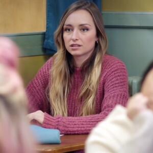 Emma Smet dans la série "Demain nous appartient", diffusée sur TF1.