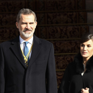 Le roi Felipe VI d'Espagne, la reine Letizia, la princesse Leonor des Asturies et l'infante Sofia arrivant au Congrès à Madrid le 3 février 2020 pour la cérémonie d'ouverture de la XIVe législature du Parlement espagnol.