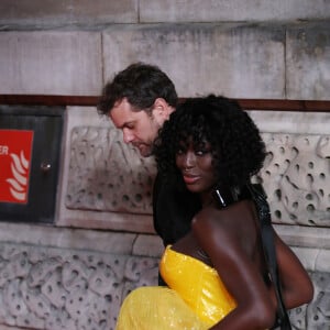 Jodie Turner-Smith (enceinte) et son compagnon Joshua Jackson aux BAFTA Awards, le 2 février 2020 à Londres.