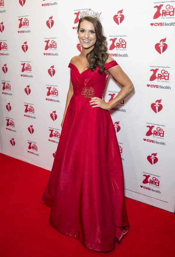 Miss États-Unis 2020 Camille Schrier assiste à la soirée caritative "Go Red For Women", organisée par "The American Heart Association", au Hammerstein Ballroom. New York, le 5 février 2020.