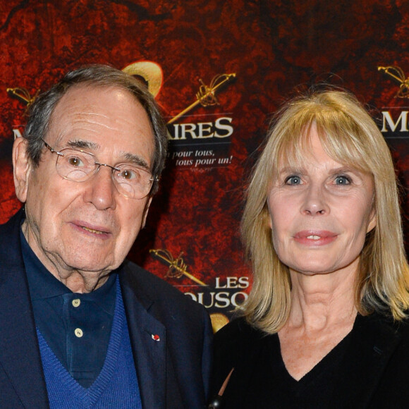 Exclusif - Robert Hossein et sa femme Candice Patou à la générale de la comédie musicale "Les 3 Mousquetaires" au Palais des Sports à Paris le 7 octobre 2016. © Coadic Guirec - Cyril Moreau / Bestimage