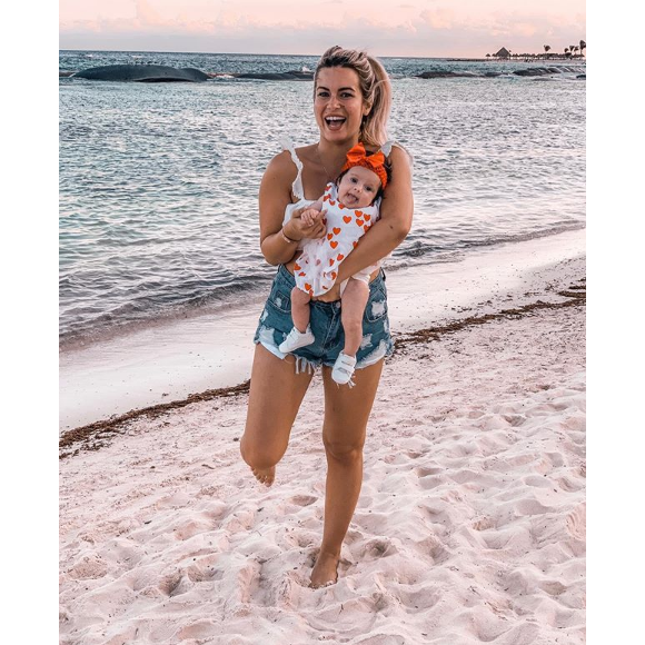 Carla Moreau pose avec sa fille Ruby sur Instagram - 11 décembre 2019