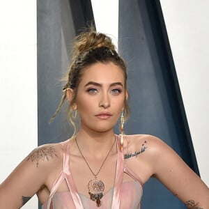 Paris Jackson assiste à la soirée "Vanity Fair Oscar Party" après la 92ème cérémonie des Oscars 2019 au Wallis Annenberg Center for the Performing Arts. Elle porte une robe Haute Couture, Atelier Versace. Los Angeles, le 9 février 2020.