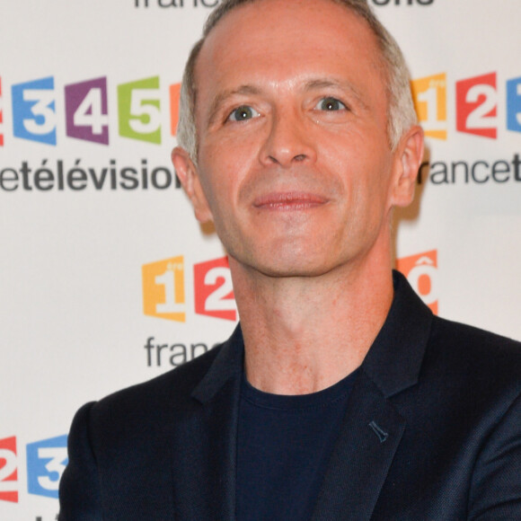 Samuel Étienne lors du photocall de la présentation de la nouvelle dynamique 2017-2018 de France Télévisions. Paris, le 5 juillet 2017. © Guirec Coadic/Bestimage