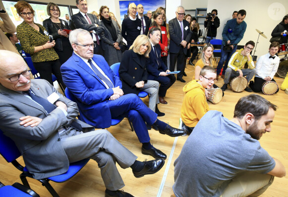 La première dame Brigitte Macron visite l'Institut national des jeunes sourds de Metz le 12 février 2020. © Mao / Panoramic / Bestimage