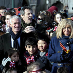 Didier Deschamps, parrain de l'Opération Pièces Jaunes 2020, Jean-Luc Reichmann, la Première Dame Brigitte Macron, présidente de la Fondation Hôpitaux de Paris – Hôpitaux de France, Natacha Rafalski, présidente de Disneyland Paris et des enfants hospitalisés avec la Fondation Hôpitaux de Paris – Hôpitaux de France Disneyland Paris a accueilli 300 enfants hospitalisés avec la Fondation Hôpitaux de Paris – Hôpitaux de France pour une journée inoubliable en compagnie de la Première Dame et présidente de la Fondation Hôpitaux de Paris – Hôpitaux de France, le parrain de l'Opération Pièces Jaunes 2020, la présidente de Disneyland Paris et d'autre personnalités à Marne-la-Vallée, France, le 29 janvier 2020. © Dominique Jacovides/Bestimage