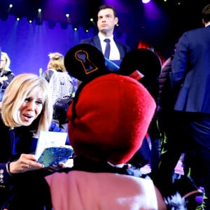 La Première Dame Brigitte Macron, présidente de la Fondation Hôpitaux de Paris – Hôpitaux de France Disneyland Paris a accueilli 300 enfants hospitalisés avec la Fondation Hôpitaux de Paris – Hôpitaux de France pour une journée inoubliable en compagnie de la Première Dame et présidente de la Fondation Hôpitaux de Paris – Hôpitaux de France, le parrain de l'Opération Pièces Jaunes 2020, la présidente de Disneyland Paris et d'autre personnalités à Marne-la-Vallée, France, le 29 janvier 2020. © Dominique Jacovides/Bestimage