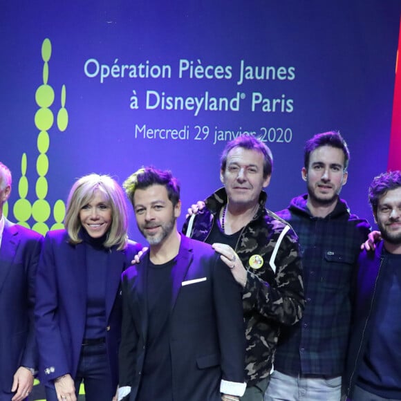 Joyce Jonathan, Didier Deschamps, parrain de l'Opération Pièces Jaunes 2020, la Première Dame Brigitte Macron, présidente de la Fondation Hôpitaux de Paris – Hôpitaux de France, Christophe Maé, Jean-Luc Reichmann, Florent Dasque, Claudio Capéo et Vianney (Vianney Bureau) Disneyland Paris a accueilli 300 enfants hospitalisés avec la Fondation Hôpitaux de Paris – Hôpitaux de France pour une journée inoubliable en compagnie de la Première Dame et présidente de la Fondation Hôpitaux de Paris – Hôpitaux de France, le parrain de l'Opération Pièces Jaunes 2020, la présidente de Disneyland Paris et d'autre personnalités à Marne-la-Vallée, France, le 29 janvier 2020. © Dominique Jacovides/Bestimage
