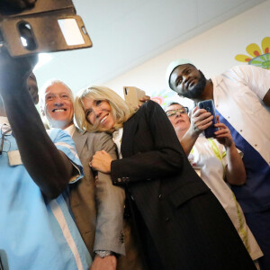 Brigitte Macron (Présidente de la Fondation Hôpitaux de Paris-Hôpitaux de France), Didier Deschamps, parrain de l'opération Pièces Jaunes 2020 lors du lancement de la 31ème édition de l'opération Pièce Jaunes au Centre Hospitalier Régional d'Orléans le 8 janvier 2020. © Dominique Jacovides / Bestimage