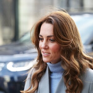 Kate Middleton, duchesse de Cambridge, lors d'une visite d'un café social pour rencontrer des habitants pour son enquête sur la petite enfance à Aberdeen, Écosse, Royaume Uni, le 12 février 2020.