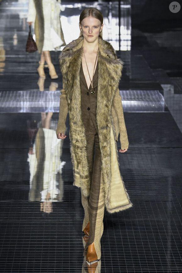 Défilé Burberry, collection automne-hiver 2020-2021, à l'Olympia London. Londres, le 17 février 2020.