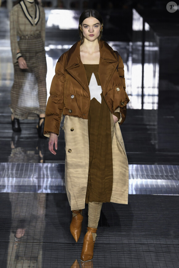 Défilé Burberry, collection automne-hiver 2020-2021, à l'Olympia London. Londres, le 17 février 2020.