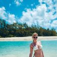 Nadège Lacroix divine en bikini à l'île Maurice, le 14 février 2020