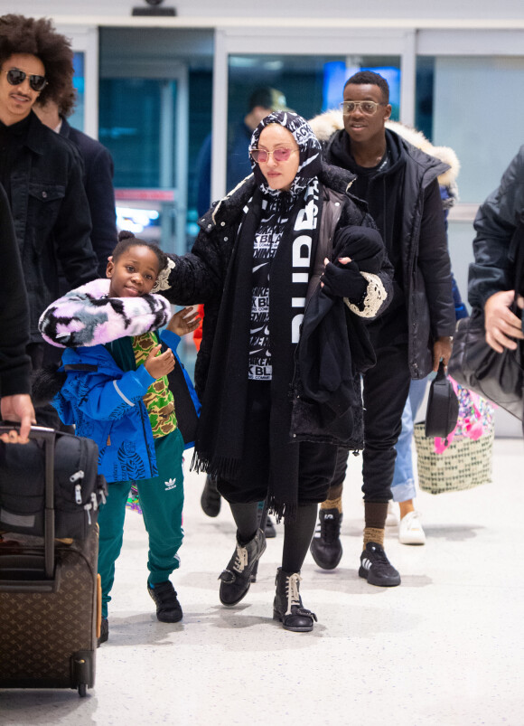 Madonna et Ahlamalik Williams à l'aéroport de New York le 27 décembe 2019.
