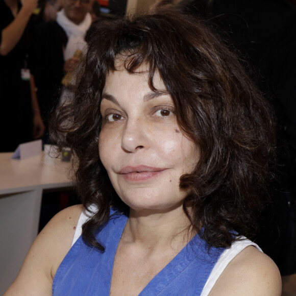 Isabelle Mergault lors de la 37ème édition du Salon du livre au parc des expositions, à la porte de Versailles, à Paris, France, le 26 mars 2017. © Cédric Perrin/Bestimage