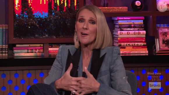 Céline Dion est sur le plateau de l'émission Watch What Happen Live. Elle révèle qu'elle n'a pas eu de compagnon depuis le décès de son mari en 2016.