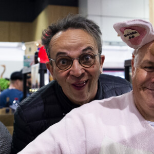 Noël Jamet, quintuple champion du monde d'imitation du cri de cochon au 57ème salon International de l'Agriculture au parc des expositions de la porte de Versailles à Paris, France, le 23 février 2020. © Jean-Baptiste Autissier/Panoramic/Bestimage