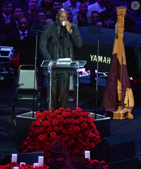Michael Jordan livre un discours émouvant lors de l'hommage à Kobe Bryant et sa fille Gianna au Staples Center de Los Angeles, le 24 février 2020.