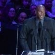 Michael Jordan livre un discours émouvant lors de l'hommage à Kobe Bryant et sa fille Gianna au Staples Center de Los Angeles, le 24 février 2020.