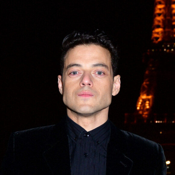 Rami Malek assiste au défilé de mode Saint Laurent, collection prêt-à-porter automne-hiver 2020/2021 à Paris le 25 février 2020.