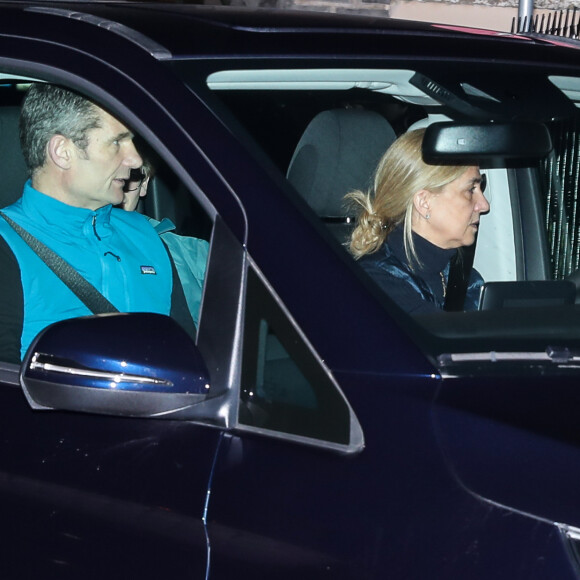 Iñaki Urdangarin et l'infante Cristina d'Espagne à leur arrivée à Vitoria au Pays basque le 14 février 2020, au premier jour de la seconde permission de sortie de prison du gendre du roi Felipe.