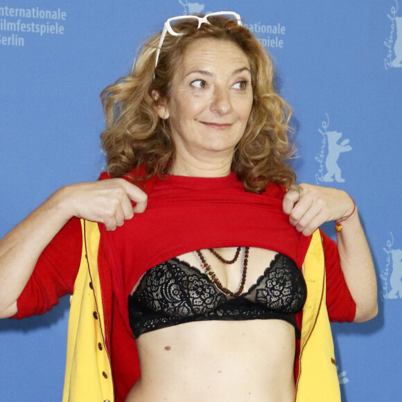 Corinne Masiero - Photocall du film "Effacez l'historique" lors de la 70e édition du festival international du film de Berlin (La Berlinale 2020). Le 29 février 2020.