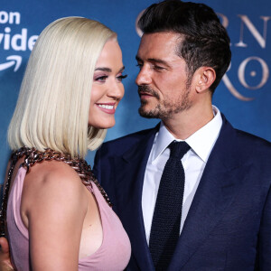 Katy Perry et son fiancé Orlando Bloom à la première de la série télévisée Amazon Prime Video "Carnival Row" au TCL Chinese Theatre dans le quartier de Hollywood, à Los Angeles, Californie, Etats-Unis, le 21 août 2019.