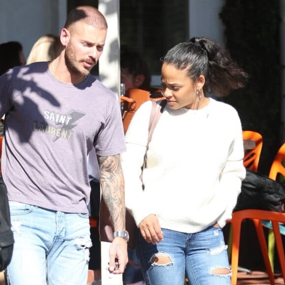 Matt Pokora et sa compagne Christina Milian se baladent avec leur fils Isaiah dans le quartier de West Hollywood à Los Angeles. La petite famille est allée déjeuner chez Fred Segal. Le 11 février 2020