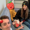Alexandra Rosenfeld pose sur Instagram avec sa fille Ava, son chéri Hugo Clément et leur fille Jim - 8 février 2020