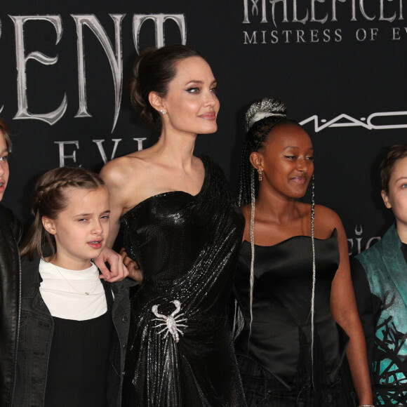 Angelina Jolie et ses enfants Shiloh, Vivienne, Zahara et Knox - Première de "Maléfique : Le pouvoir du Mal" à Los Angeles. Le 30 septembre 2019.