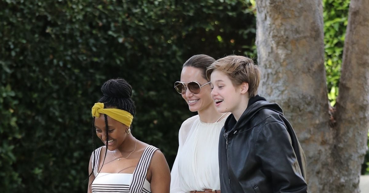 Exclusif - Angelina Jolie arrive à une fête d'anniversaire ...