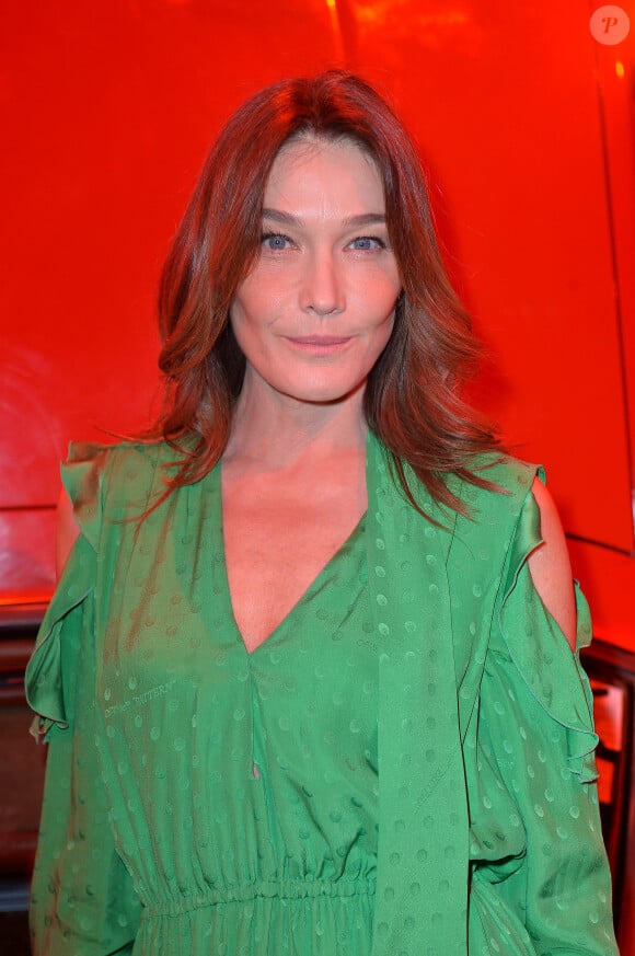 Carla Bruni-Sarkozy au front-row du défilé de mode prêt-à-porter "Off-White" automne-hiver 2020/2021 lors de la semaine de la mode à Paris, France, le 27 février 2020. © Veeren-Clovis/bestimage