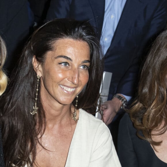 Cara Delevingne, Elisabetta Beccari et Carla Bruni-Sarkozy - People au défilé de mode prêt-à-porter automne-hiver 2020/2021 "Dior" à Paris. Le 25 février 2020 © Olivier Borde / Bestimage