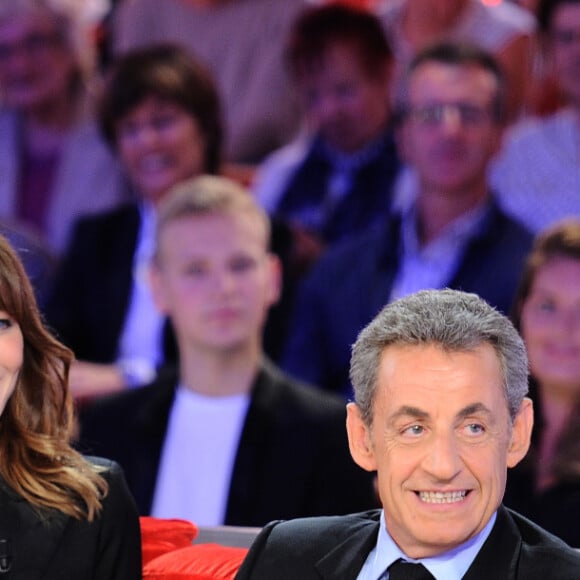 Exclusif - Carla Bruni-Sarkozy, Nicolas Sarkozy et Michel Drucker - Enregistrement de l'émission "Vivement Dimanche" à Paris le 30 septembre 2019. Diffusion le 06/10/2019 sur France 2 . © Guillaume Gaffiot/Bestimage