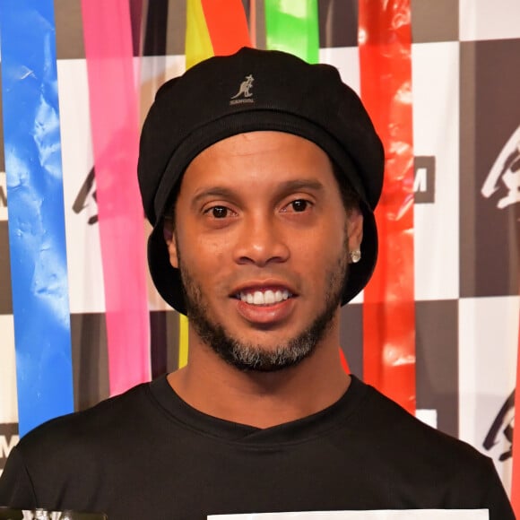Le footballeur Ronaldinho en promotion pour la marque de complément nutritionnel "Kongokin" à l'hôtel Grand Hyatt à Tokyo. Le 28 mars 2018.