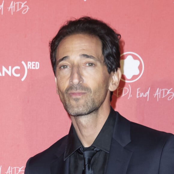 Adrien Brody au photocall de la soirée Montblanc du lancement de la collection (Montblanc M) RED au profit de l'association de lutte contre le Sida créée par Bono et Bobby Shriver au restaurant Monsieur Bleu à Paris le 8 octobre 2019. © Olivier Borde / Bestimage