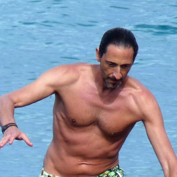 Exclusif - L'acteur américain Adrien Brody se baigne dans les eaux chaudes d'Ibiza, Ibiza, le 8 juillet 2019.