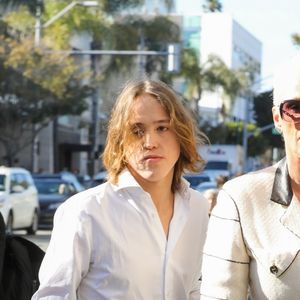 Brigitte Nielsen est allée déjeuner avec son mari Mattia Dessi et son fils Raoul Ayrton Meyer Jr. au restaurant Il Pastaio à Beverly Hills, le 22 février 2019.