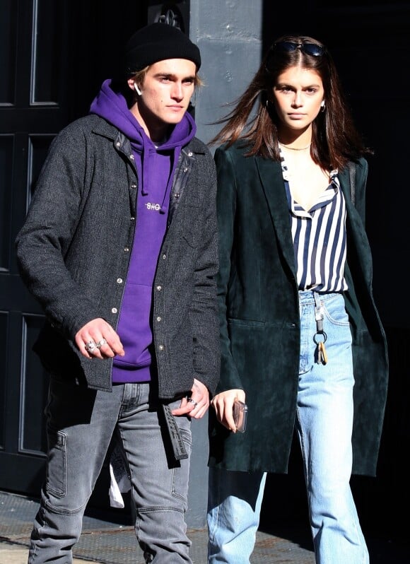 Kaia Gerber et son frère Presley se promènent à New York à l'occasion de la fashion week le 15 février, 2019