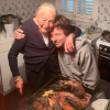 Jean Imbert et sa grand-mère Nicole, avec qui il a lancé le restaurant "Mamie par Jean Imbert". L'établissement a fermé à cause de la propagation du coronavirus en mars 2020.