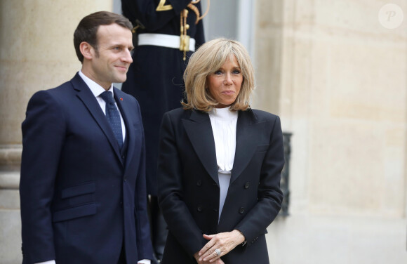 Le président Emmanuel Macron, la première dame Brigitte Macron - Le roi et la reine d'Espagne sortent du palais de l'Elysée à Paris après un déjeuner avant la cérémonie à l'occasion de la première journée nationale d'hommage aux victimes du terrorisme le 11 mars 2020. © Dominique Jacovides / Bestimage