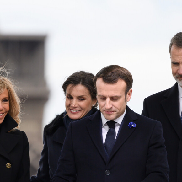 La reine Letizia d'Espagne, le roi Felipe VI, le président Emmanuel Macron, la première dame Brigitte Macron lors de la cérémonie à l'occasion de la première journée nationale d'hommage aux victimes du terrorisme sur l'Esplanade du Trocadero à Paris le 11 mars 2020. © Jacques Witt / Pool / Bestimage