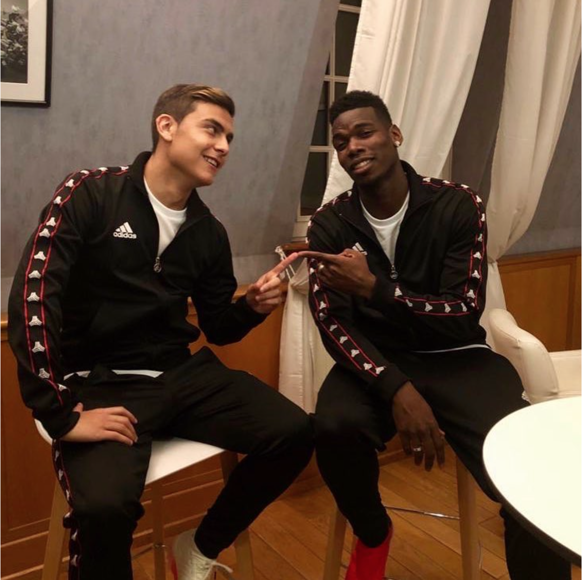 Photo : Paulo Dybala Et Paul Pogba. Décembre 2018. - Purepeople