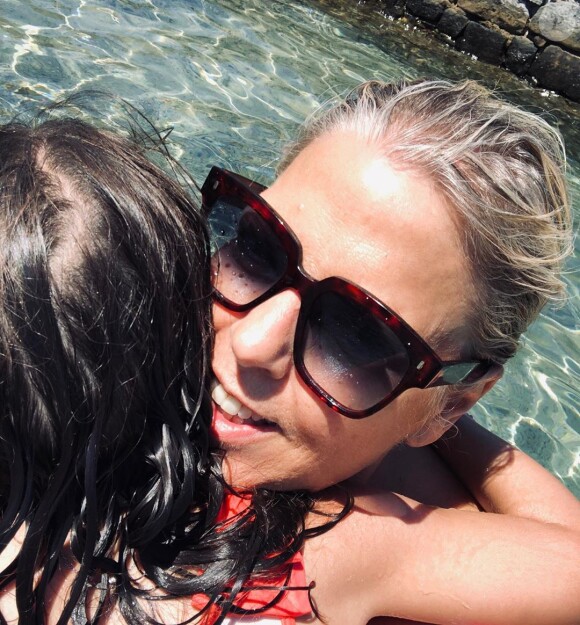 Laurence Boccolini en vacances avec sa fille Willow aux Iles Feroés, le 28 juillet 2019
