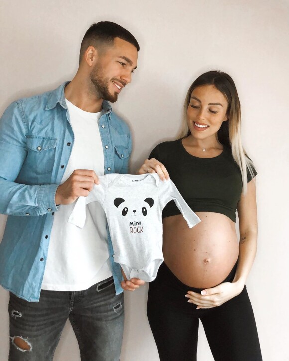 Charlène de "Secret Story", enceinte de son premier enfant, avec Benoit, sur Instagram, le 24 mars 2020