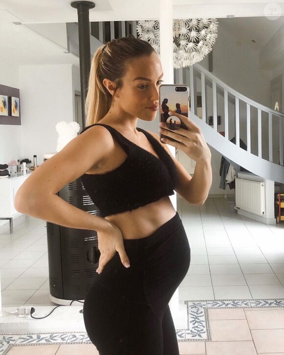Charlène de "Secret Story" enceinte, son ventre a bien poussé, le 15 mars 2020