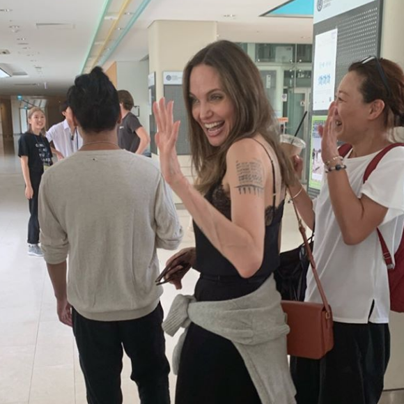 Angelina Jolie dépose son fils aîné Maddox (18 ans) à l'Université de Yonsei en Corée du Sud, le 21 août 2019.